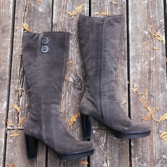 La Canadienne tall suede boots - Picture 2 of 16
